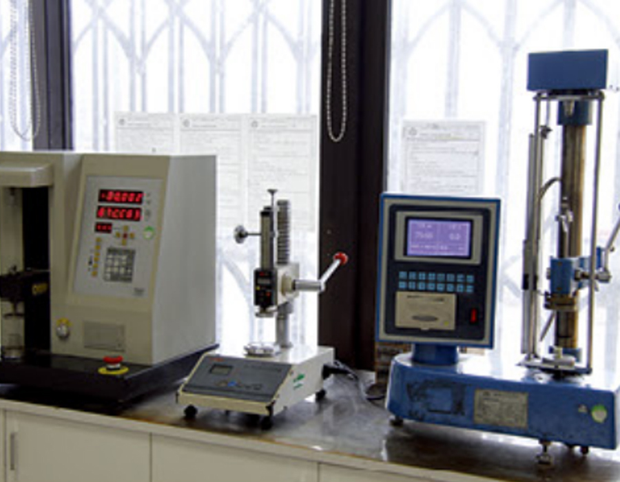 Tensile And Compression Testing Machine